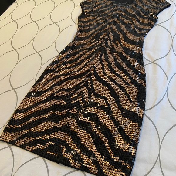 XS Express Sequins Dress with Black & Copper Zebra Pattern - Picture 7 of 10